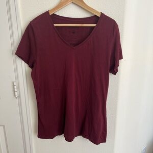 Pact v neck t-shirt in red, Sz L